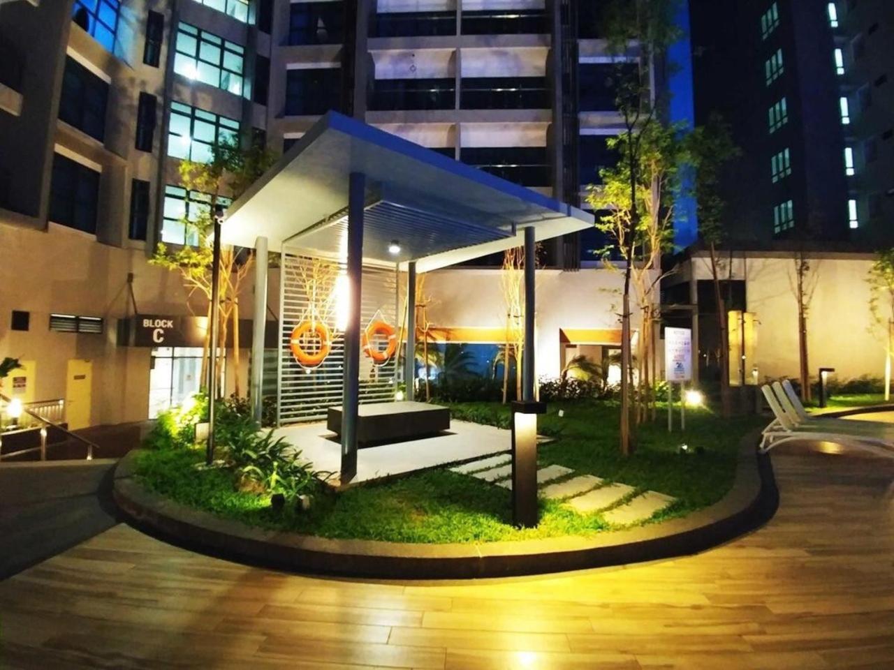 Atlantis Residences Melaka Esterno foto
