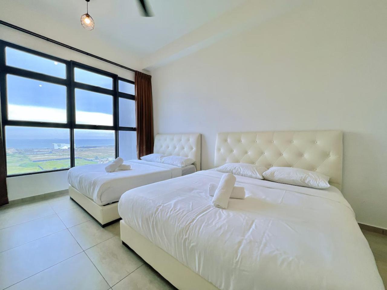 Atlantis Residences Melaka Esterno foto