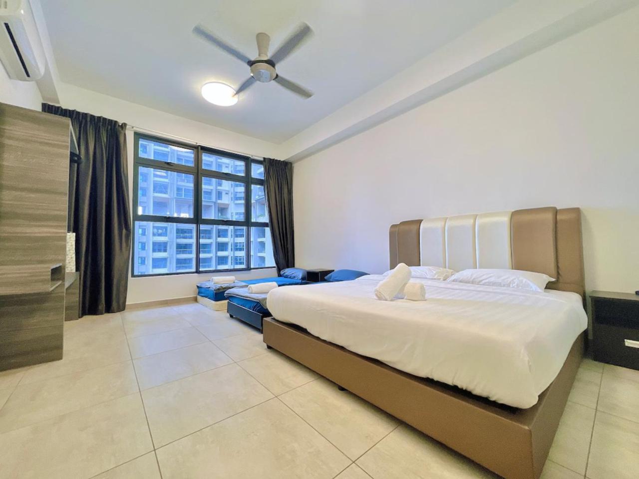 Atlantis Residences Melaka Esterno foto